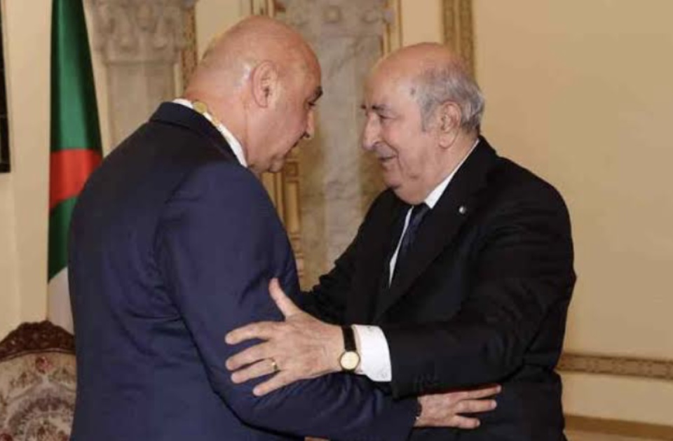لبنان تُهدي رئيس الجمهورية عبد المجيد تبون 100 شجرة أرز