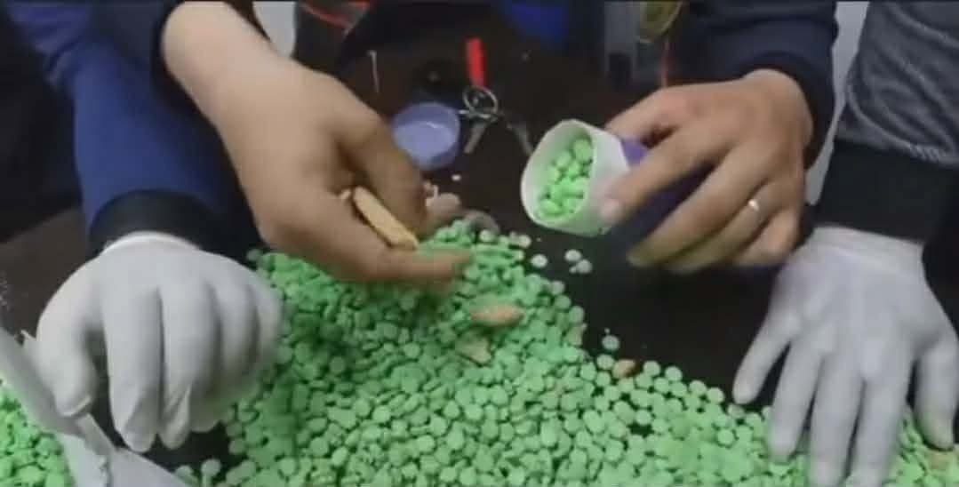 ميناء بجاية: حجز 19 ألف قرص من المخدرات الاصطناعية داخل علب بسكويت