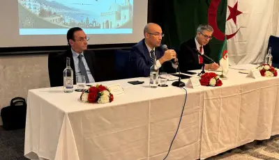 شايب يلتقي الجالية الجزائرية بمانشستر ويؤكد تعزيز التواصل وتحسين الخدمات القنصلية