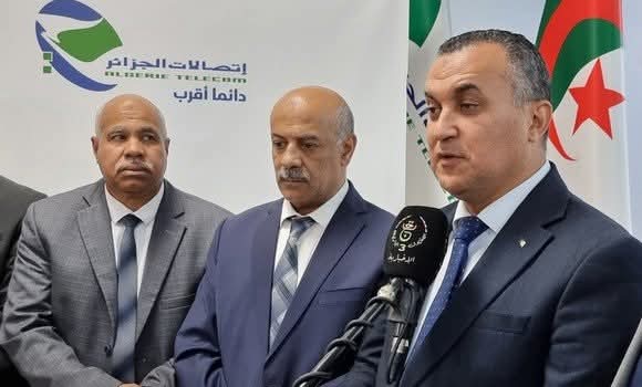 وزير البريد يوجه إنذارات لمتعاملي الهاتف النقال ويكشف عن مشاريع جديدة لتطوير الخدمات