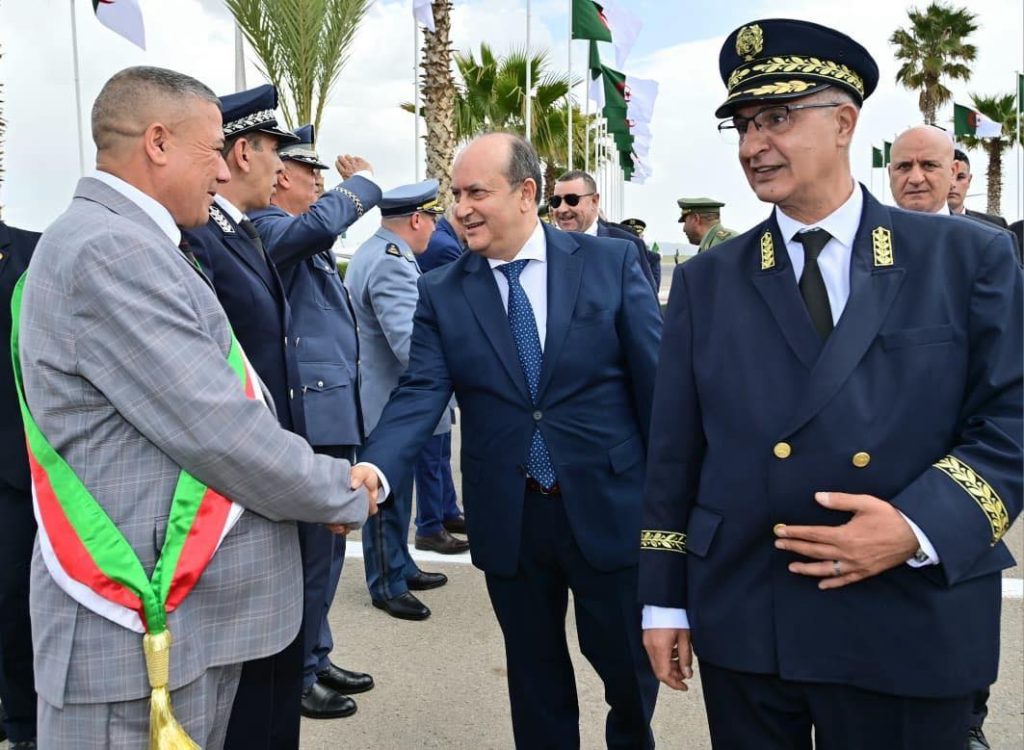 الوزير الأول يشرف على إطلاق مشاريع صناعية جديدة بباتنة