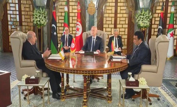 انطلاق أشغال الاجتماع التشاوري الأول بين قادة الجزائر وتونس وليبيا