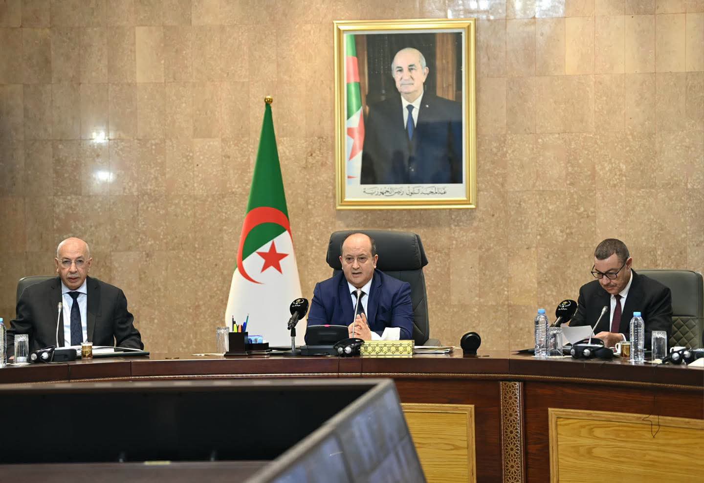 تعويض المتضررين بداية من الأسبوع المقبل…الوزير الأول يترأس اجتماعا حول الحرائق