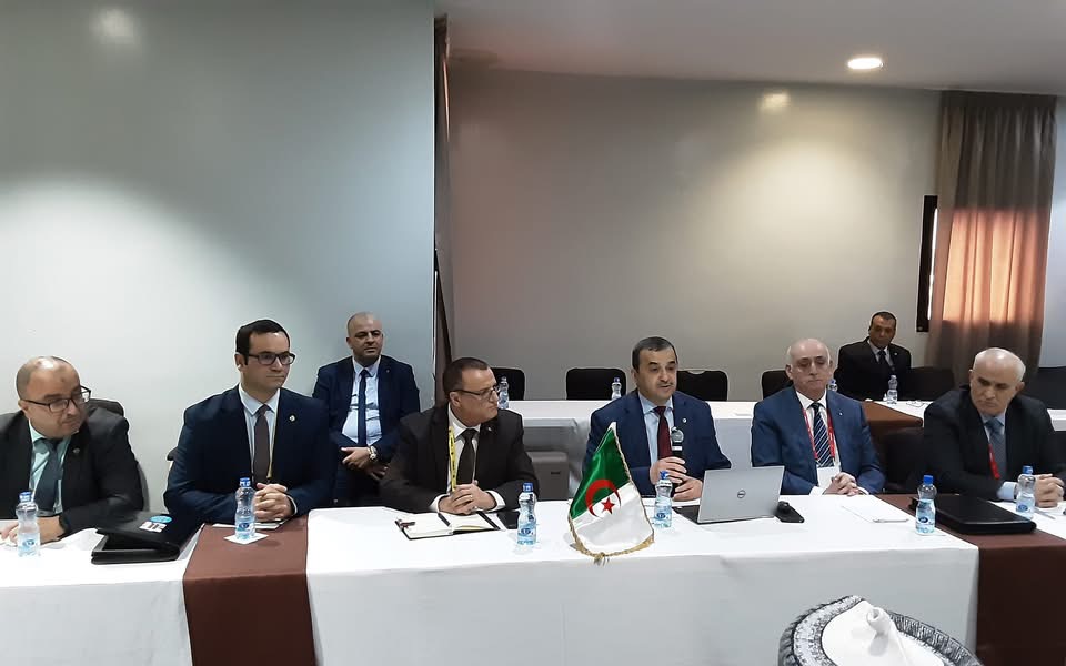 عرقاب يبحث مع وزيرة البترول التشادية تعزيز التعاون الثنائي في مجالي المحروقات والمناجم