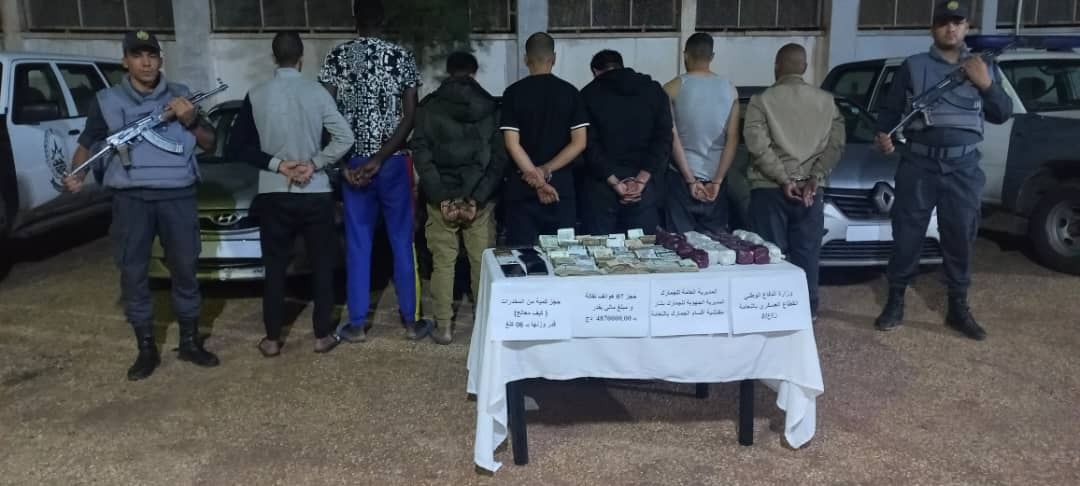 حجز 06 كلغ من الكيف المعالج، 03 سيارات وتوقيف 07 أشخاص بالنعامة