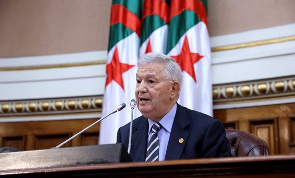 رئيس مجلس الأمة يعقد لقاءً مع ممثلي نقابات النقل اليوم