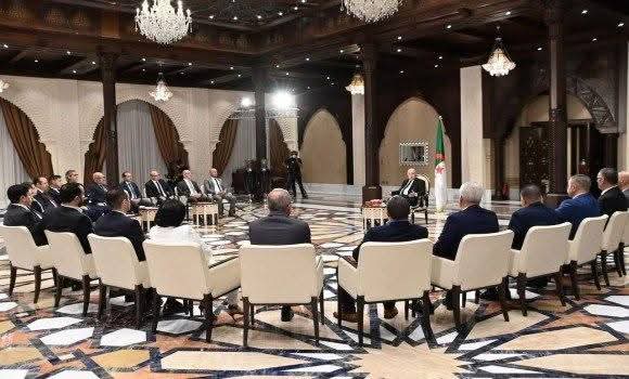 تنفيذ قرار تاريخي بإدراج الصحافة الإلكترونية في إشهار الصفقات العمومية