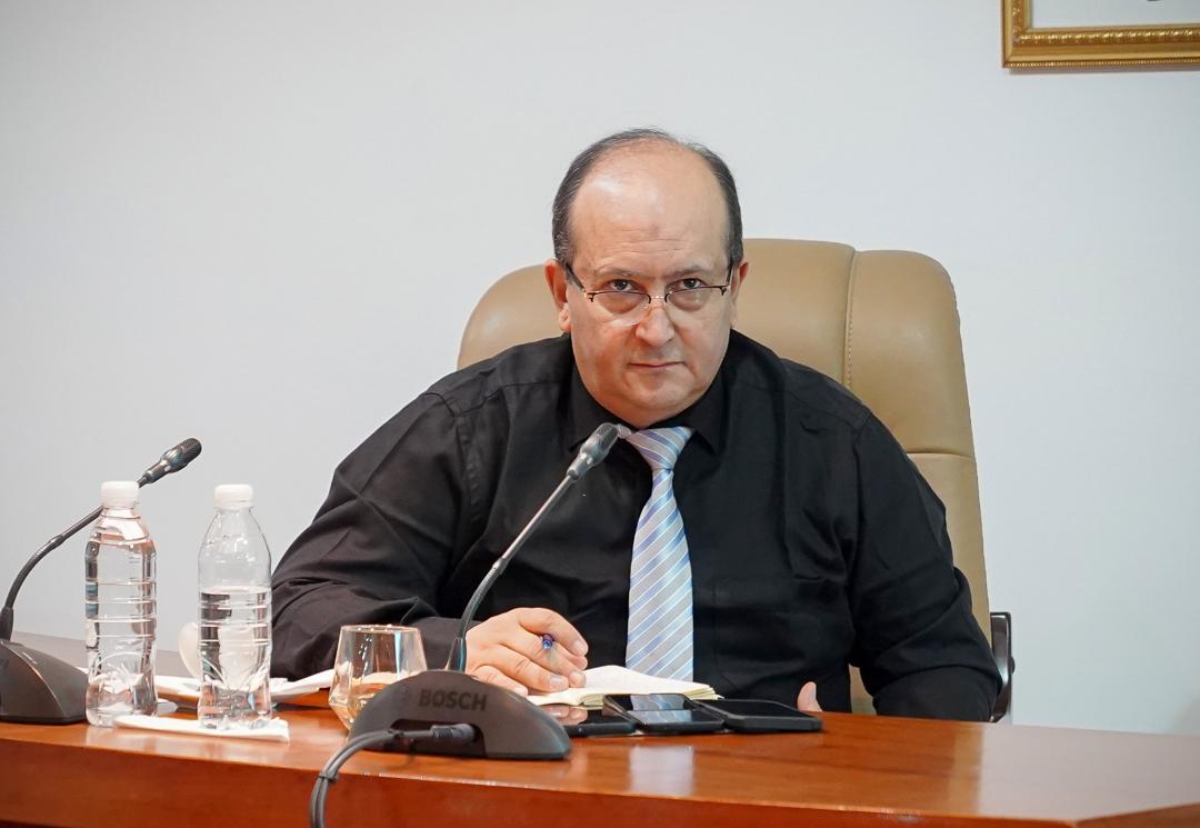 الوزير الأول يفتتح مؤتمر حول ربط القارات