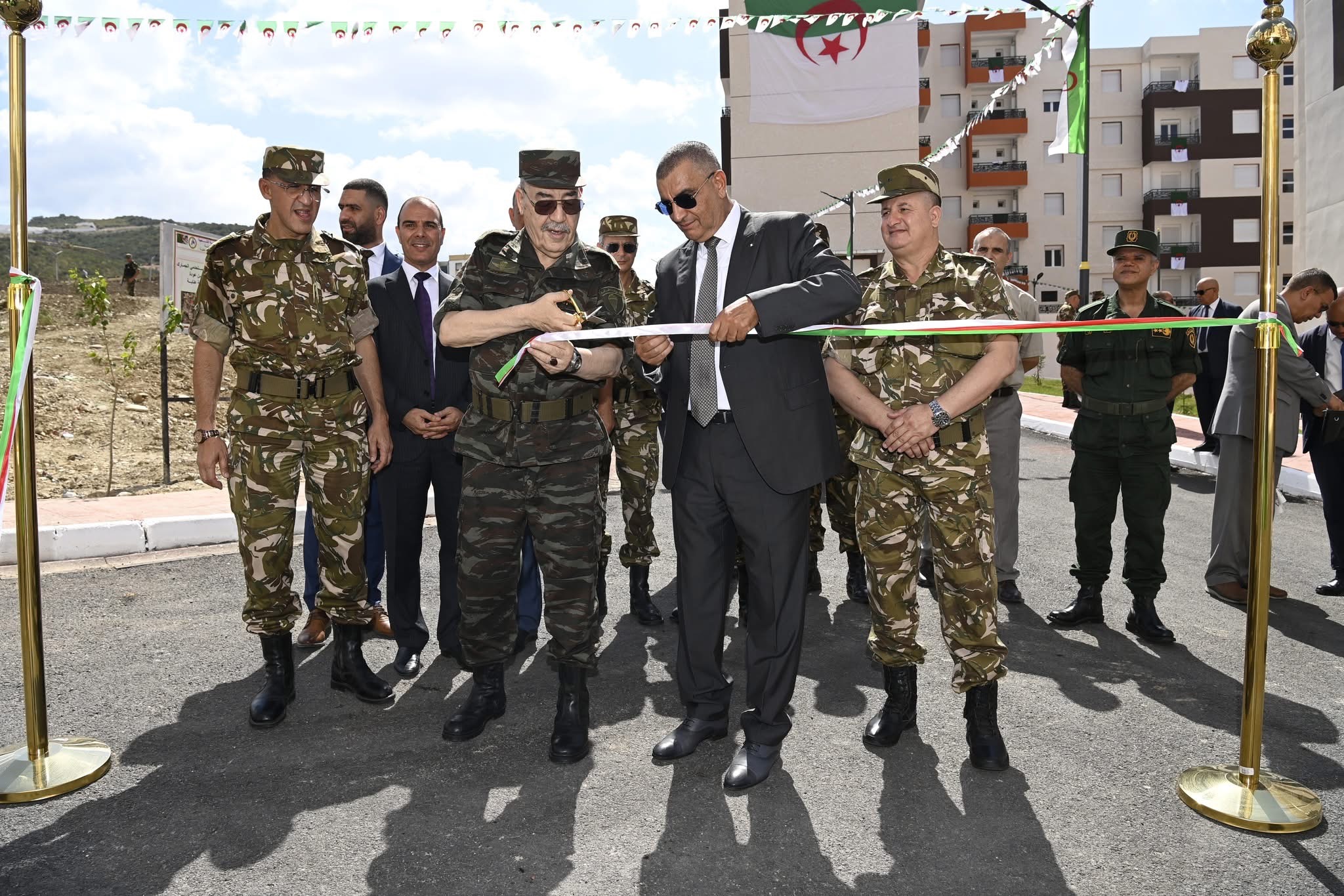 الجزائر تخلّد اليوم الوطني للجيش الوطني الشعبي بتكريم المجاهدين وتدشين مشاريع سكنية