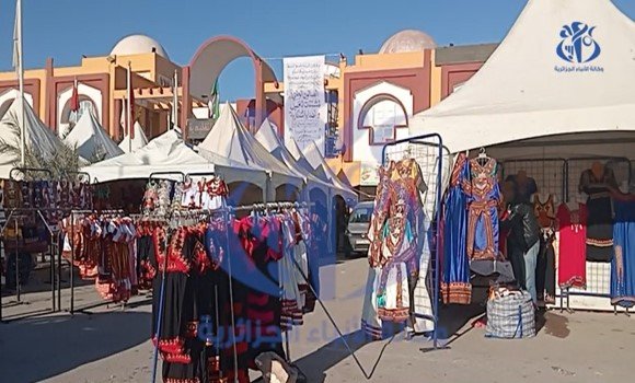 سكرة: انطلاق الصالون الوطني لمشتقات النخيل والهدايا التذكارية بمشاركة أكثر من 70 حرفيا