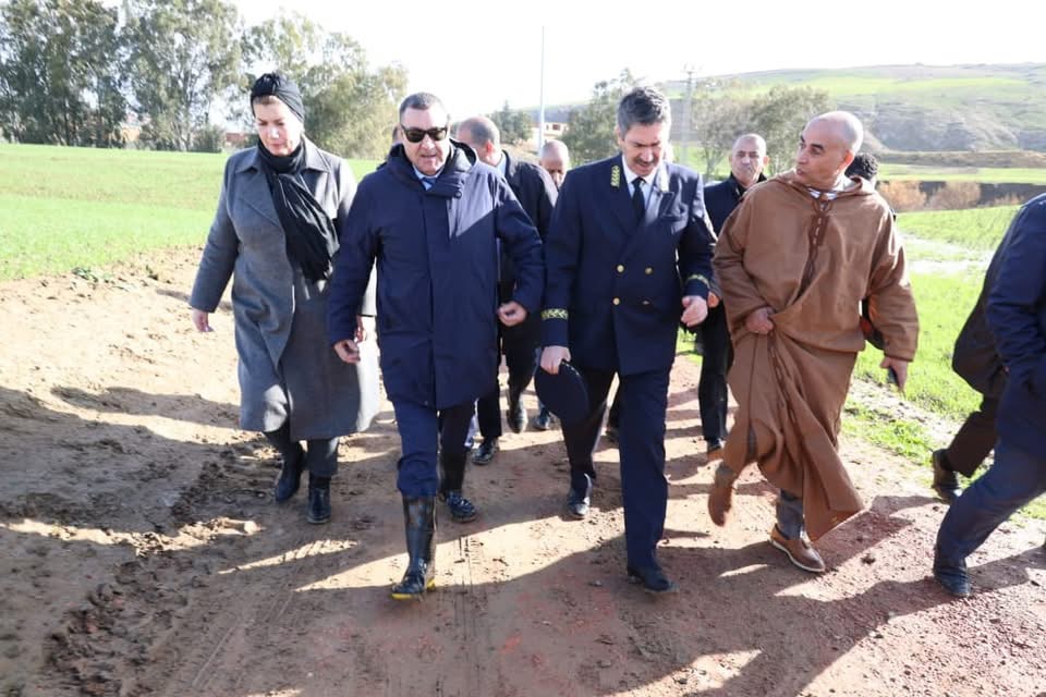 وزير الداخلية يستمع ويقف على انشغالات سكان عين البيضاء بالشلف