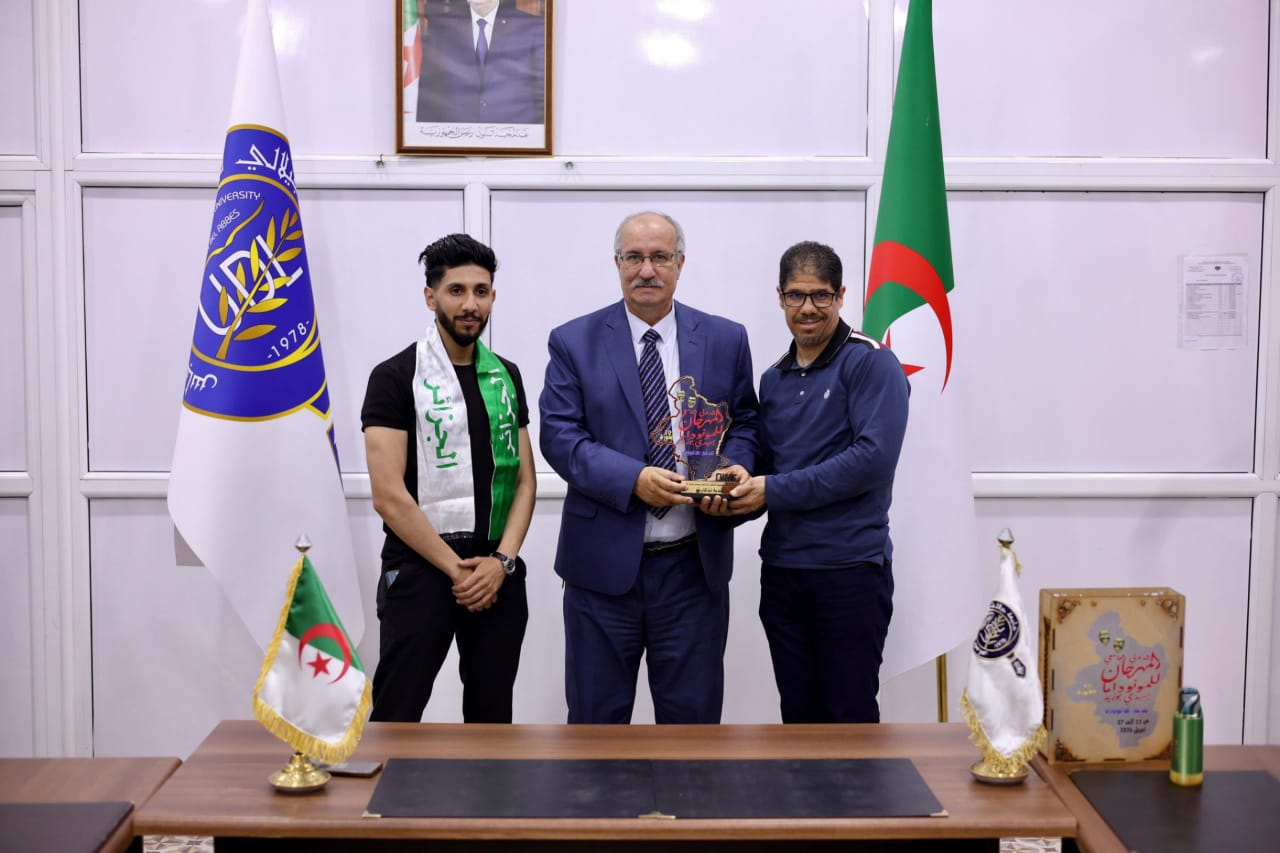 جامعة “جيلالي ليابس” بسيدي بلعباس تتربع على عرش المسرح الجامعي الدولي بتونس