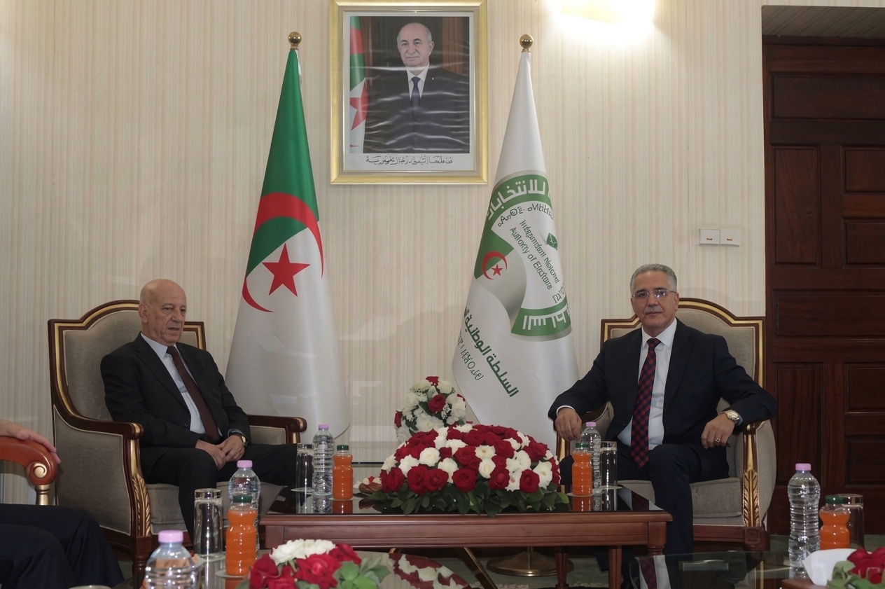 ساعد عروس يستقبل الأمين العام للأفلان