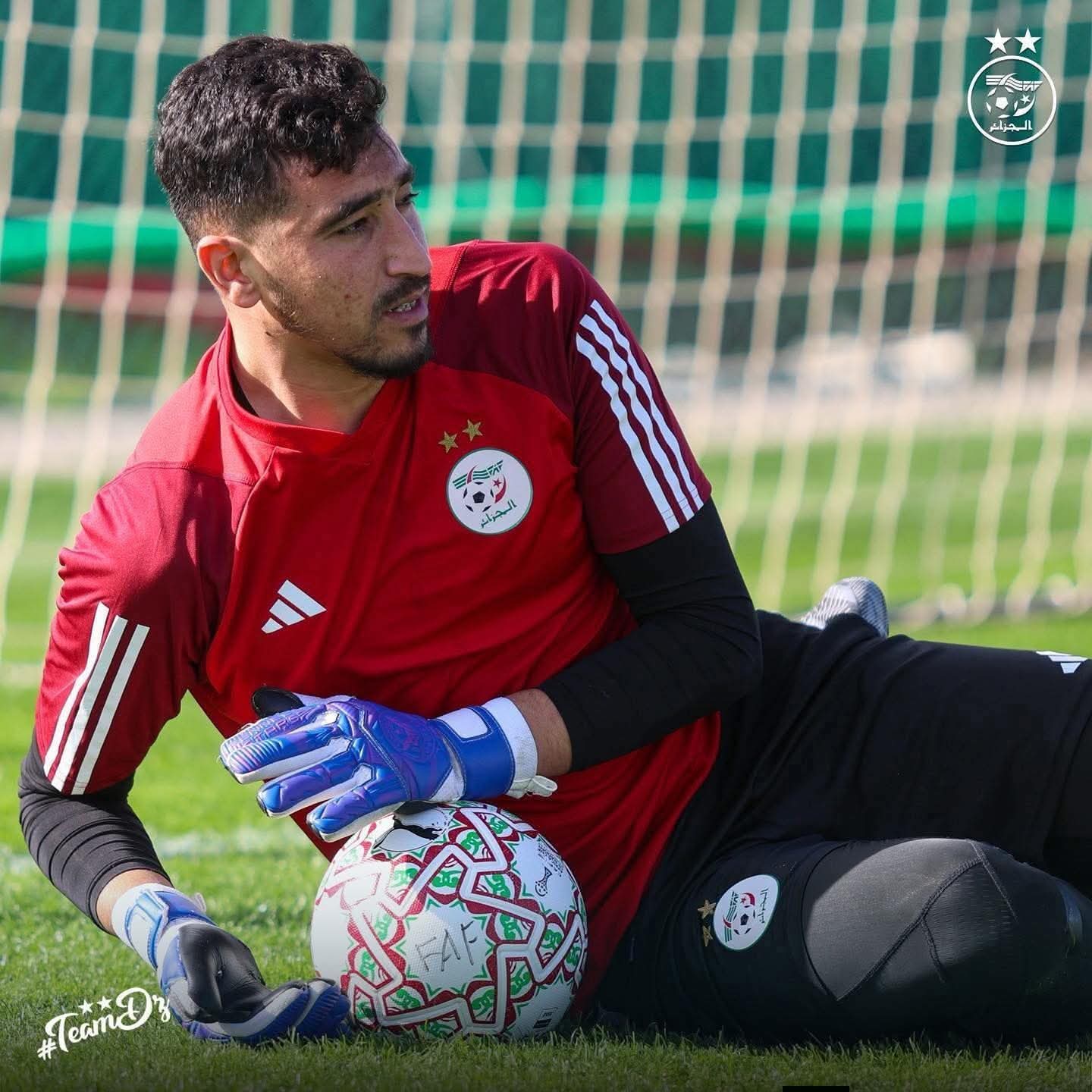 بـ 0 دقيقة لعب في كأس أمم إفريقيا..بن بوط يعلن اعتزاله الدولي