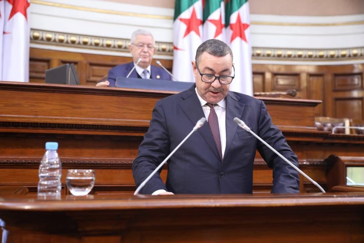 وزير الداخلية يعلن عن ورشة لإعادة التنظيم الإداري لولاية الجزائر