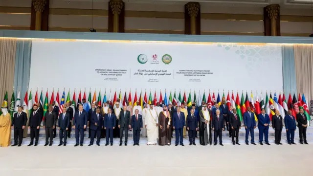 قمة الدوحة تشيد بجهود الجزائر في الدفاع عن سيادة قطر