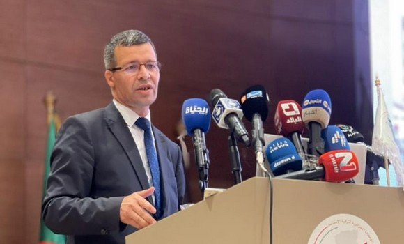 منح العقار الاقتصادي الموجه للاستثمار يكون بما يخدم الاقتصاد الوطني ويعزز تنويعه