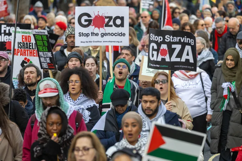عودة المظاهرات في أوروبا للمطالبة بوقف العدوان على غزة والإفراج عن الأسرى الفلسطينيين