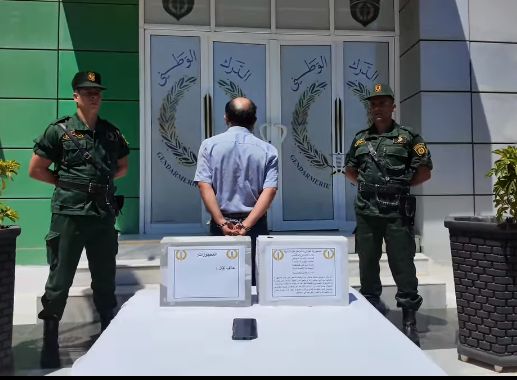 توقيف شخص يستهزئ بالمعلوم من الدين بالضرورة أو بشعيرة من شعائر الإسلام