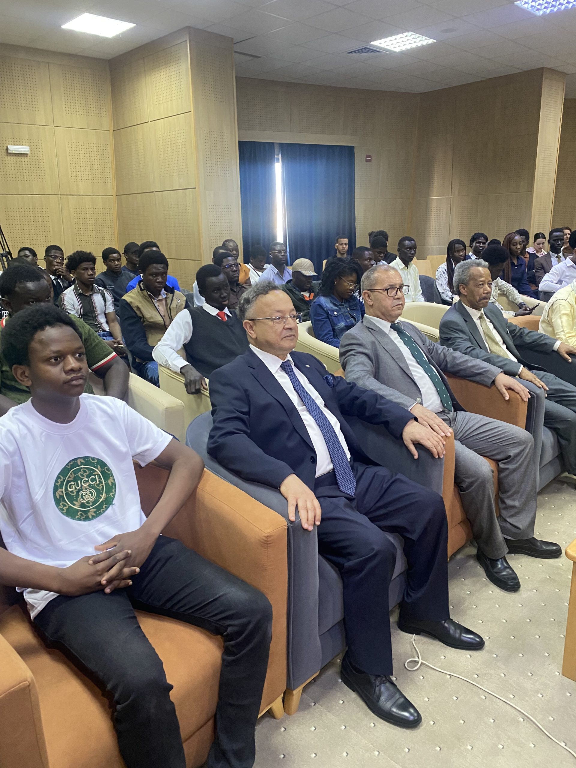 إطلاق خدمة الدفع عن بعد للطلبة الدوليين لتعزيز رقمنة الجامعة الجزائرية