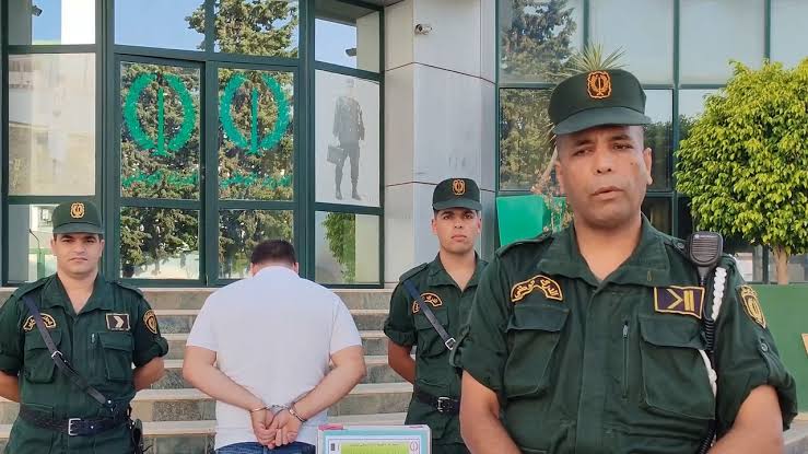 توقيف صانع محتوى بث فيديو يتضمن خطابا للكراهية والتمييز بالبليدة