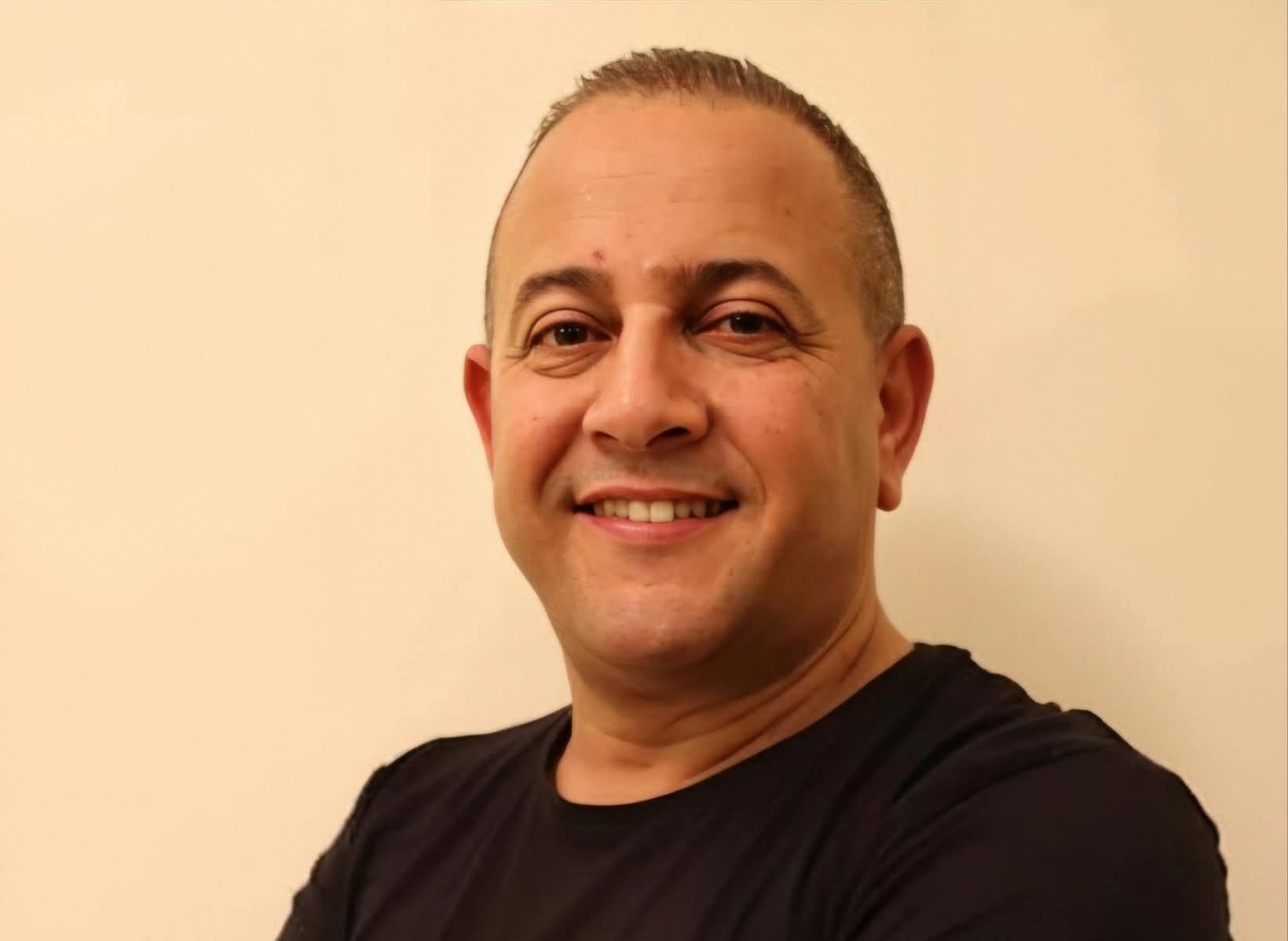 أوقف حفله بفرنسا وصرخ: “1، 2، 3، فيفا لالجيري”..القبائل جزء من الجزائر