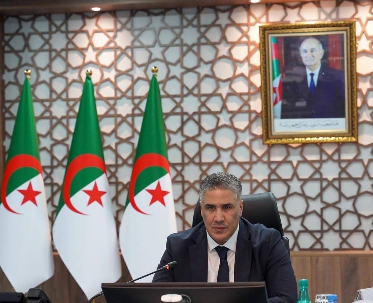 وزير السكن يصادق على ورقة الطريق القطاعية ويشدد على الانتقال من الإجراءات إلى النتائج