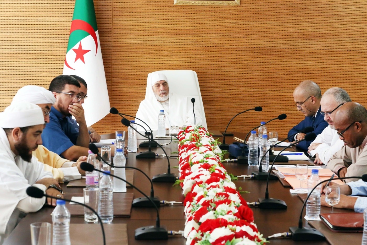 عميد جامع الجزائر يدعو إلى تعزيز التعليم القرآني وتكثيف الدورات العلميّة في الفضاء المسجدي
