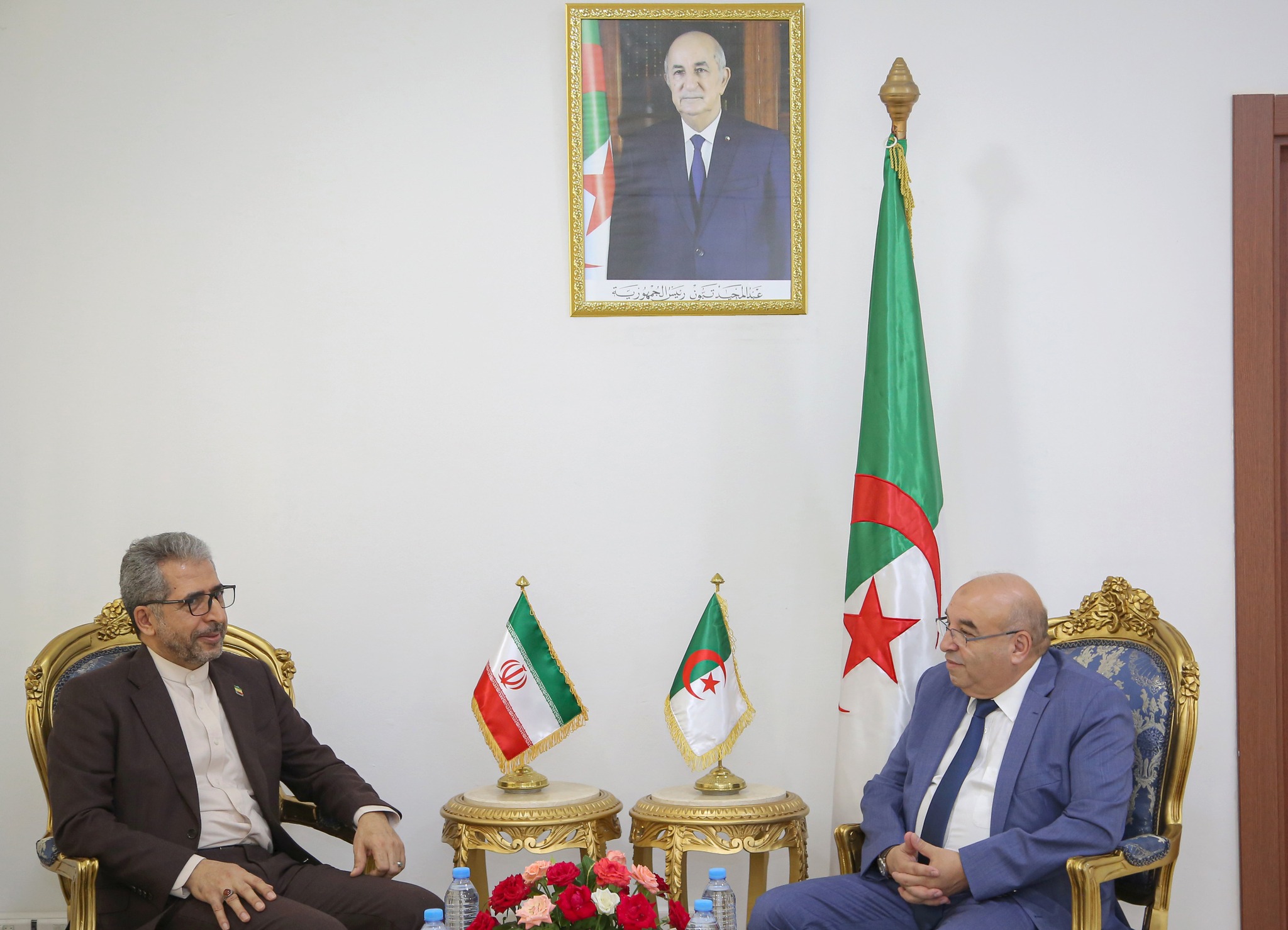 وزير الصناعة يستقبل سفير إيران