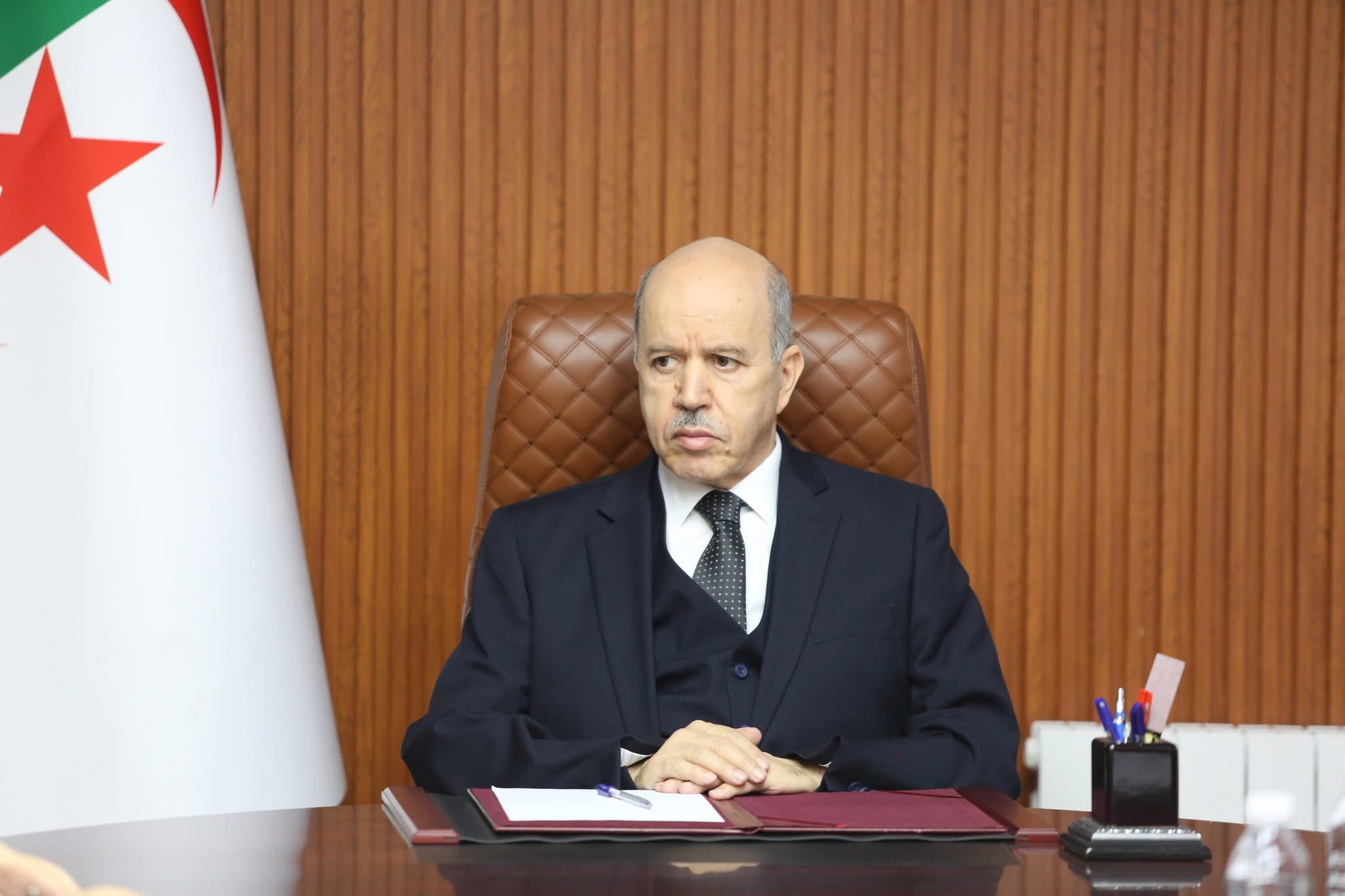 وزير العمل يشدد على تسريع تنفيذ البرامج وعصرنة الخدمة العمومية