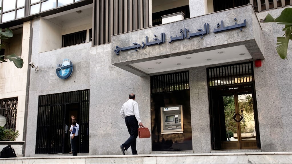 بنك الجزائر الخارجي يطلق قرضًا لاستبدال الحافلات القديمة