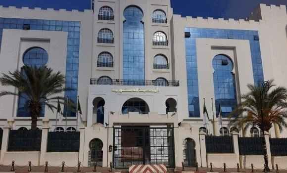 المحكمة الدستورية تنظم ورشات تكوينية للمحامين المتربصين حول الدفع بعدم الدستورية