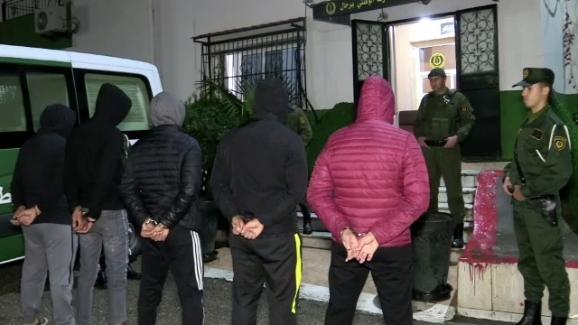 تفكيك شبكة مختصة في النصب والإحتيال على الجمهور عبر منصات التواصل الإجتماعي بعنابة