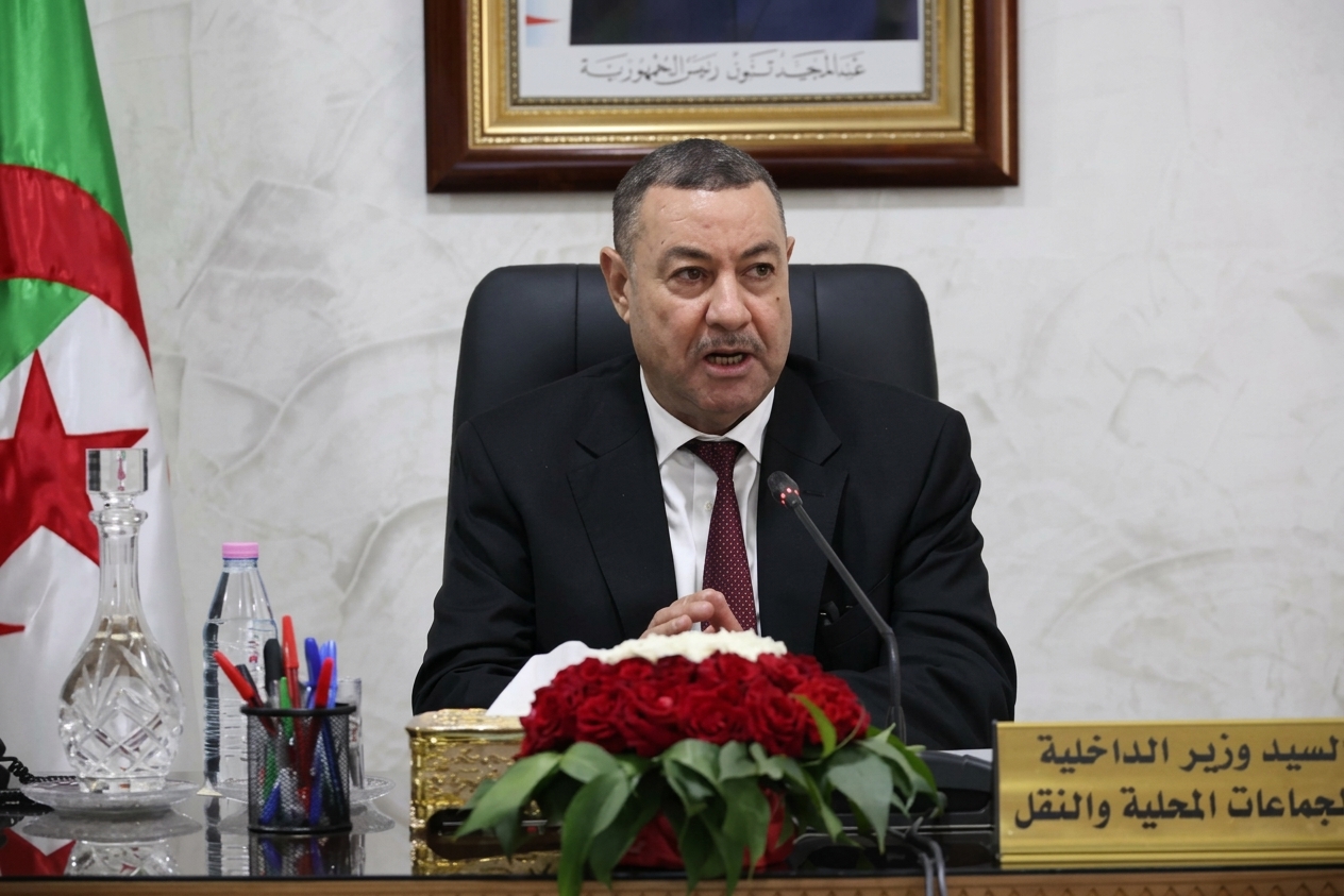 وزير الداخلية يترأس اجتماعا لمتابعة إطلاق المنصة الرقمية للأحزاب السياسية