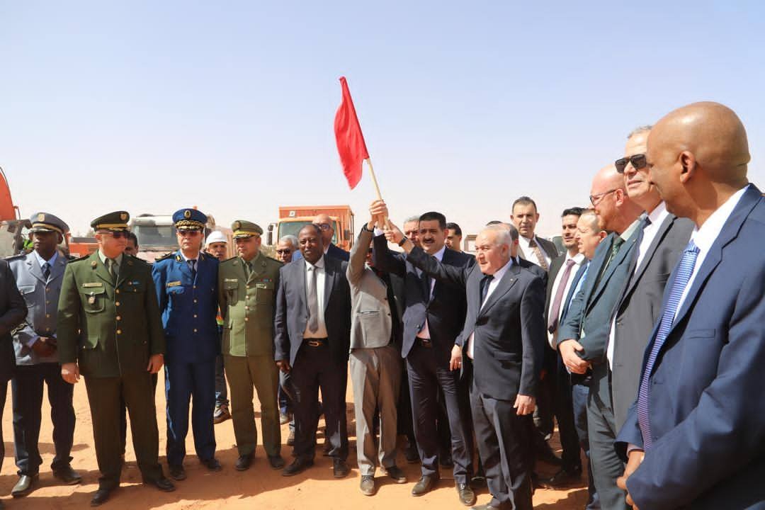 وزير الري يعطي إشارة انطلاق مشروع إنجاز محطة لتحلية المياه بإن صالح