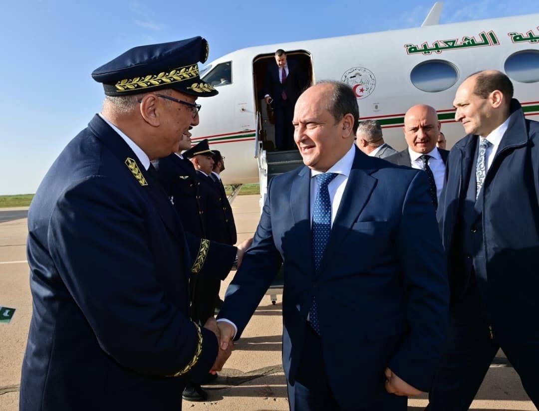 الوزير الأول سيفي غريب يحل بولاية تيسمسيلت في زيارة عمل وتفقد