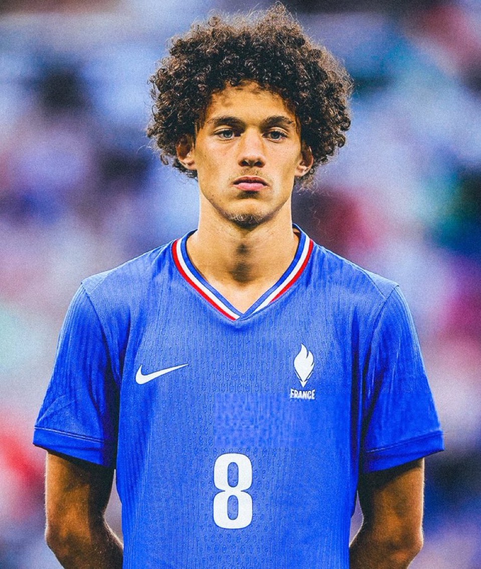تفاصيل حول إستدعاء ماغنيس أكليوش إلى المنتخب الفرنسي