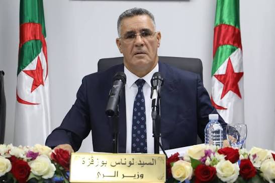 وزير الري يدعو إلى تعبئة شاملة لضمان استمرارية التزود بالمياه