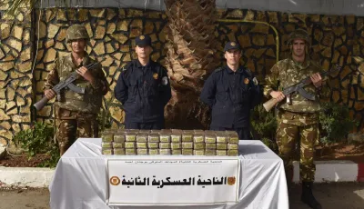 إحباط تهريب أكثر من قنطار من الكيف عبر الحدود المغربية