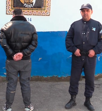 توقيف شخص اعتدى على عائلة بالعاصمة