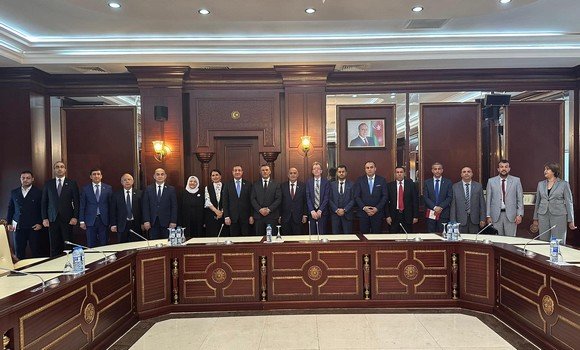 وفد مجموعة الصداقة البرلمانية الجزائر-أذربيجان يلتقي نظيره الآذري