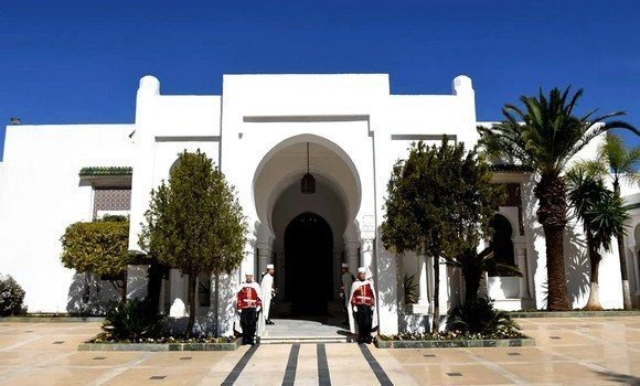 المديرية العامة للاتصال برئاسة الجمهورية تعزي في وفاة عميد الصحافة الجزائرية أبو بكر حميدشي