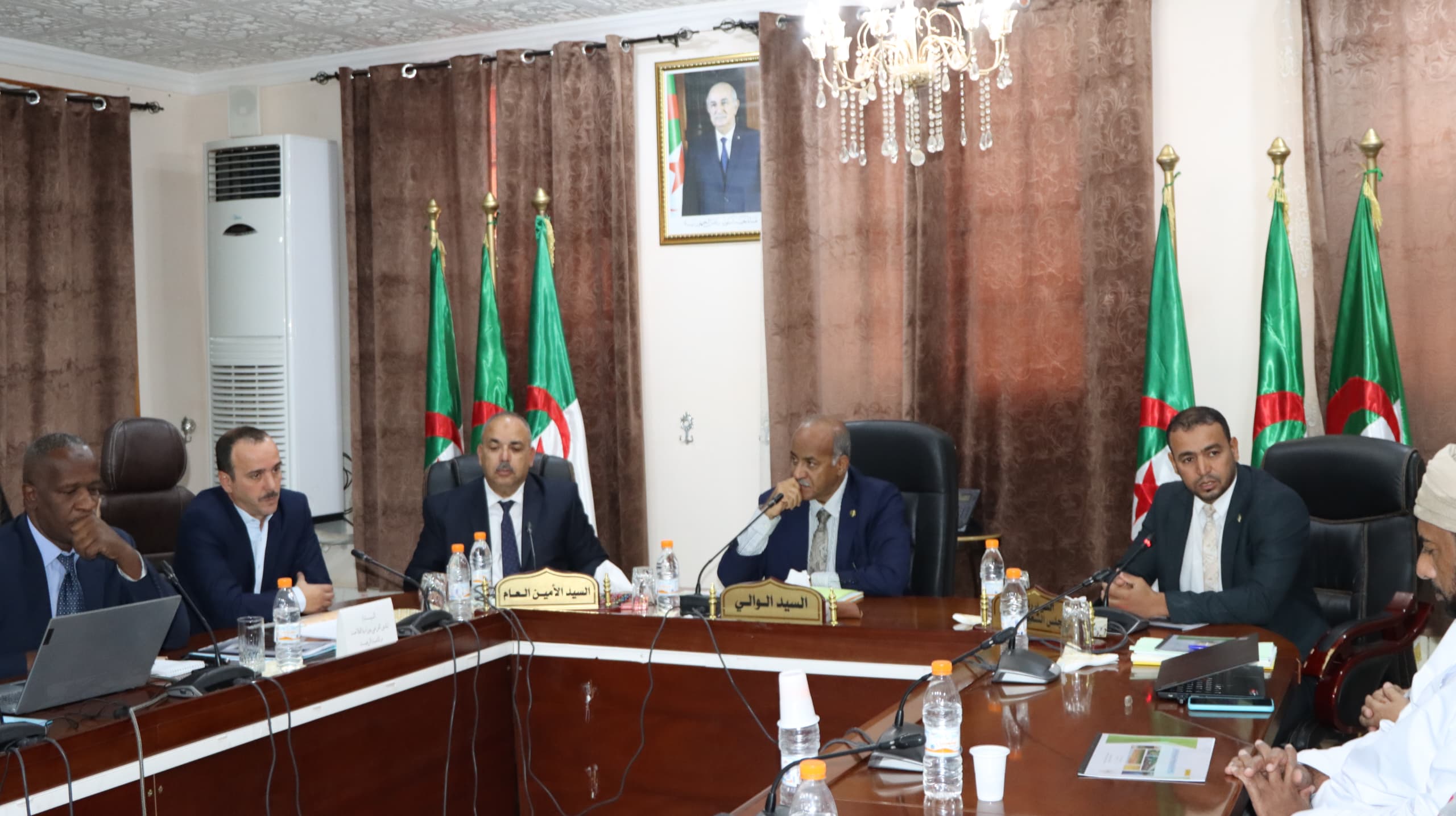 المنيعة / في إطار متابعة تطورات المشروع عرض شامل حول إمكانيات القطاع الفلاحي بالولاية