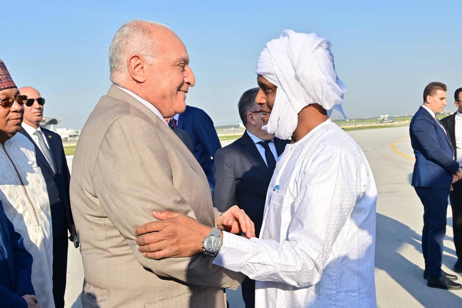 وزير الخارجية يستقبل نظيره التشادي