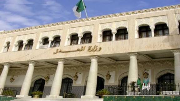 وزارة العدل تستعرض مستجدات تكييف العقوبات