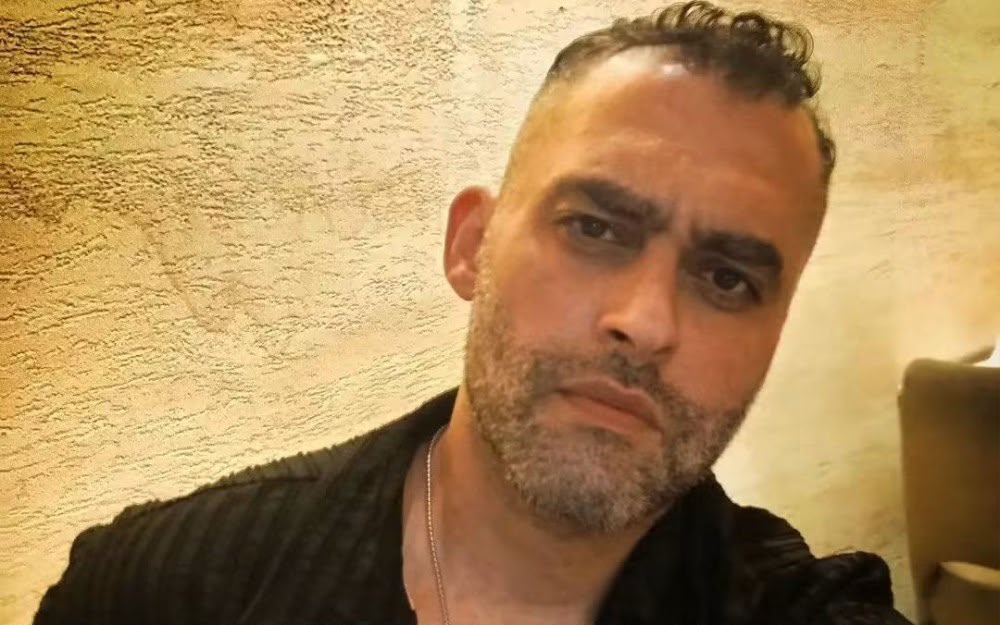 بعد رحلة مع المرض.. وفاة الفنان المصري أحمد جلال عبد القوي