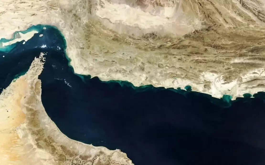إيران تغلق مضيق هرمز وسط مخاوف من اضطراب سلاسل الإمداد
