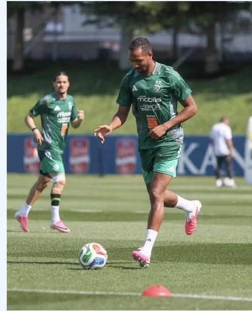 بعد إنهاء آخر حصة تدريبية.. المنتخب الوطني يتوجه إلى سان فرانسيسكو لخوض لقاء الأردن