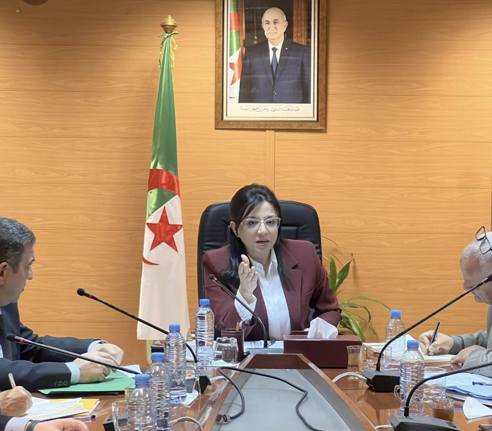 عبد اللطيف تُشرف على افتتاح الصالون الدولي لاسترجاع وتثمين النفايات