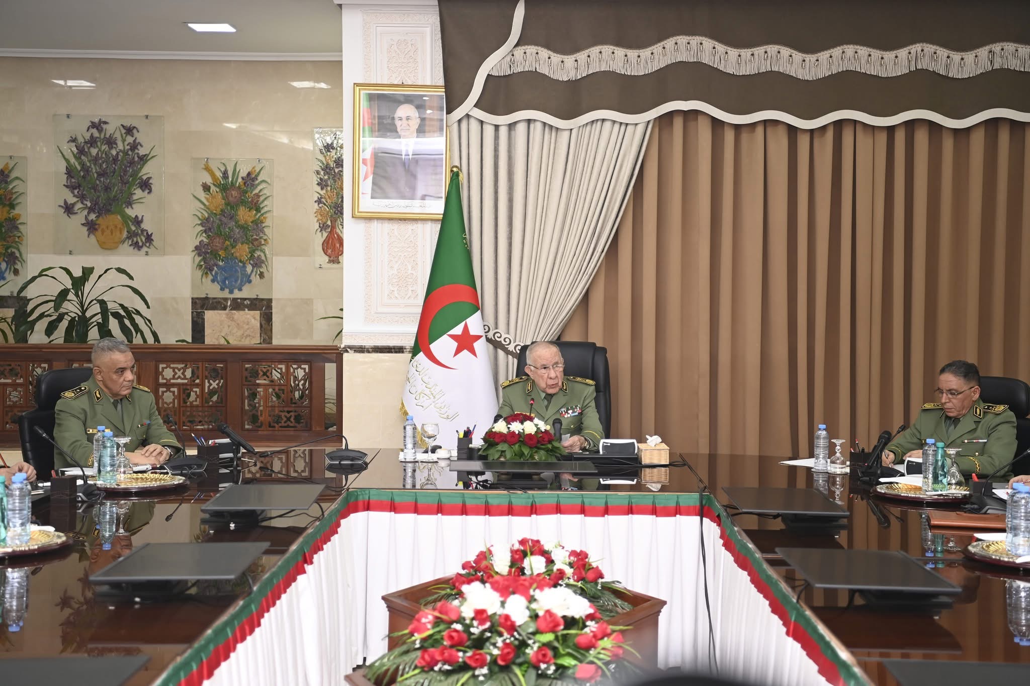 الفريق أول شنقريحة ينصب العميد عباس ابراهيم مديرا مركزيا لأمن الجيش